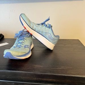 Women’s Sacuony Running Shoes Size 8.5